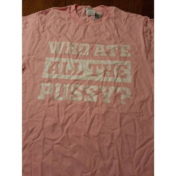 New Small Short Sleeve Crew Neck Who Ate The Puss* Cotton Tee T-Shirt Top NWT - Picture 2 of 3